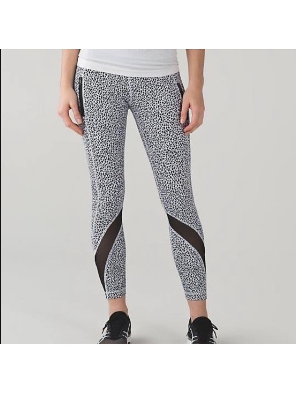 Lululemon Inspire Tight II 4 NWOT